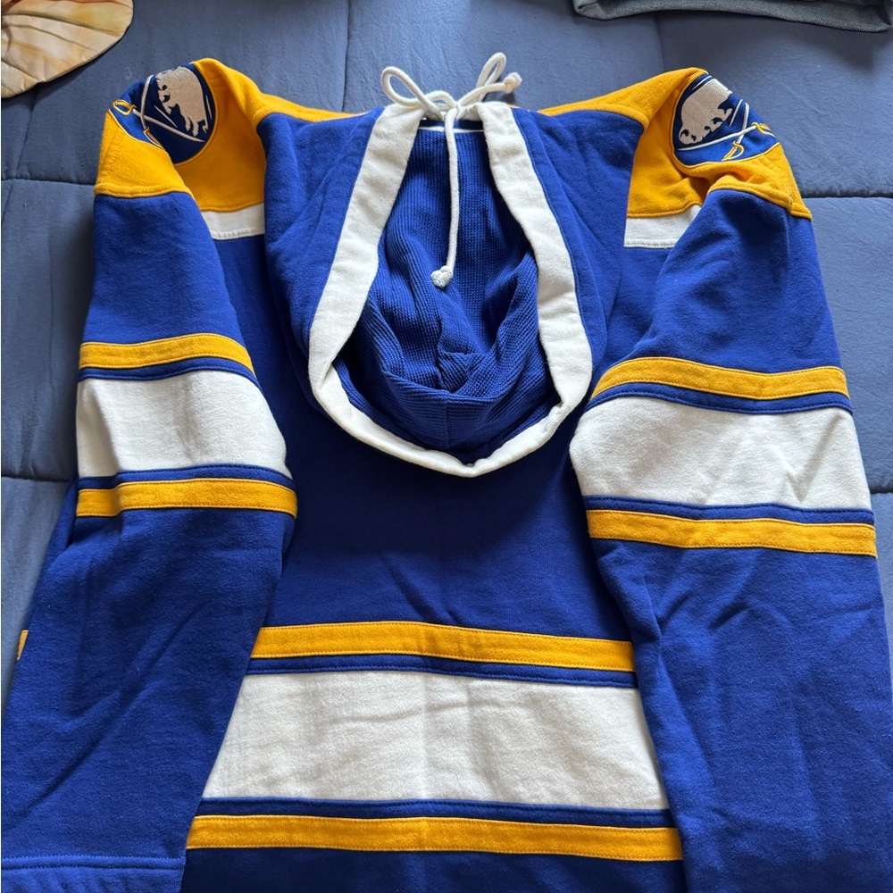47 Buffalo Sabres Hockey Sweatshirt - Picture 2 of 3